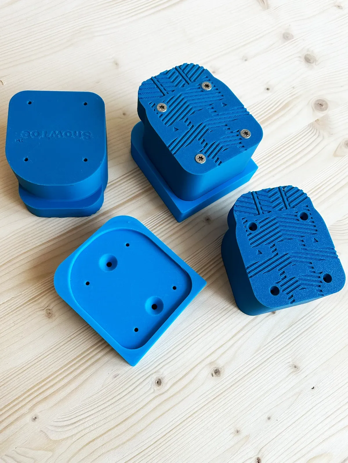 SnowToe™ ski wall hanger